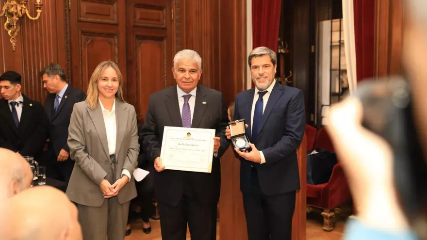 Legislatura de Buenos Aires distingue al presidente Mulino como “visitante ilustre”