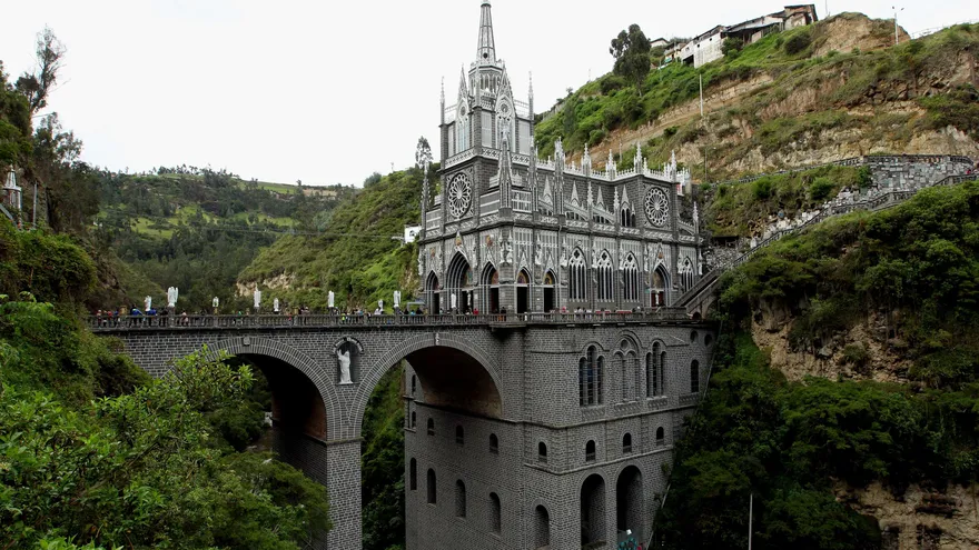 El Santuario de Las Lajas ubicado en Ipiales, Colombia.