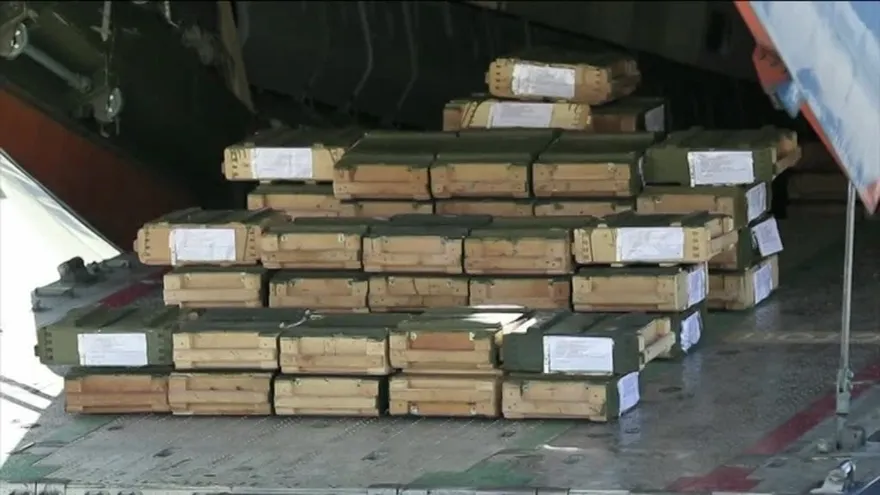 Rusia entrega a Afganistán 10.000 AK-47 y 2 millones de balas