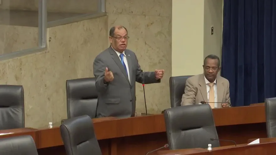 Fuertes acusaciones entre diputados del PRD Javier Ortega y Zulay Rodríguez