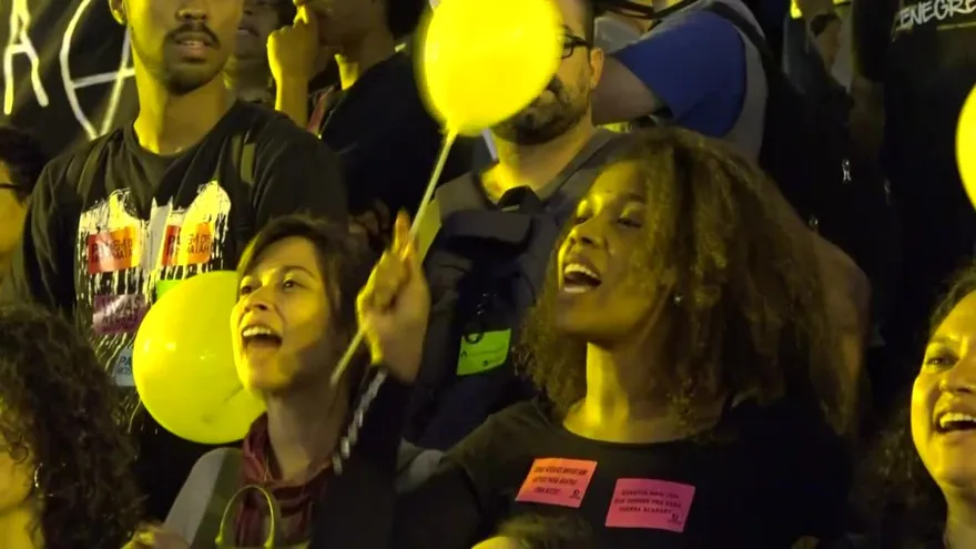 "Paren de matarnos": favelas protestan contra política de seguridad de Rio