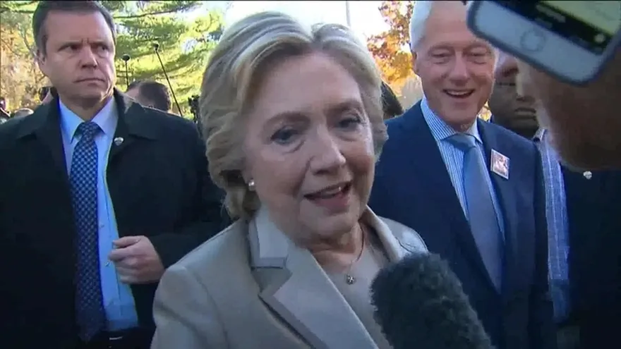 Hillary Clinton vota en Nueva York