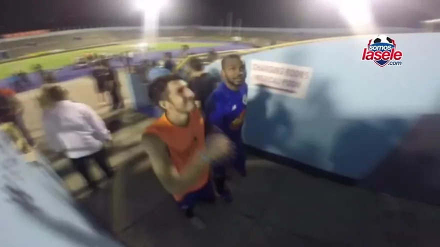 Exclusivo, momento en que la Sele se retiraba del reconocimiento de cancha