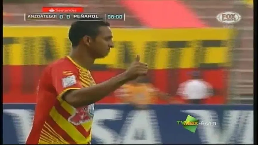 R. Escobar y E. Aguilar jugaron en Copa Libertadores