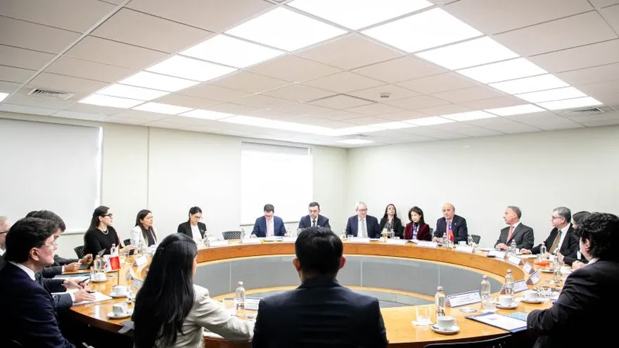 Las delegaciones relanzan la agenda estratégica para potenciar el libre comercio, la seguridad y el rol de Panamá como hub logístico frente a los mercados de Asia-Pacífico.