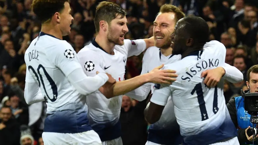 El Tottenham se aferra al milagro