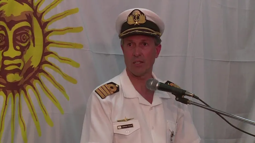 Argentina sigue búsqueda de submarino pese a explosión