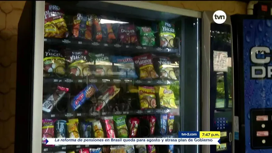 Monedas de un dólar afectan a máquinas dispensadoras