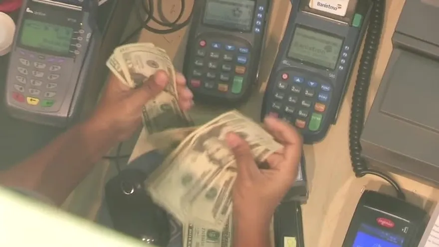 Alerta por estafas con billetes falsos