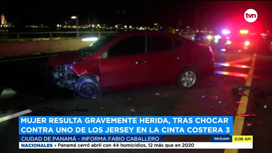Mujer herida tras colisión en la Cinta Costera 3