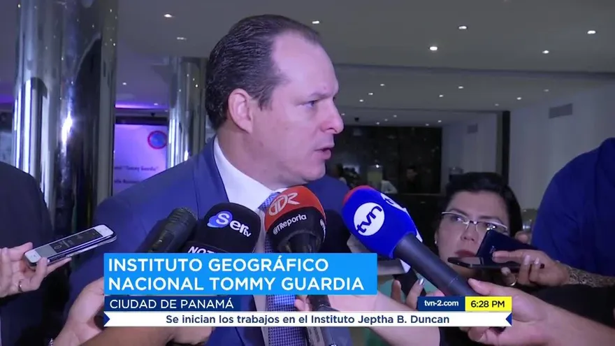 Presentan nueva cartografía panameña