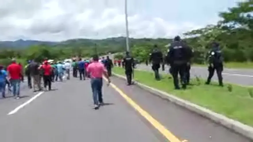 La Policía reabre la vía tras protestas en Chiriquí