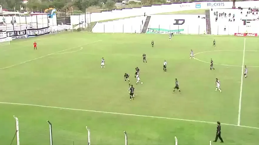 Abdiel Arroyo, le dio el triunfo a Danubio FC 1-0 sobre Racing de Uruguay