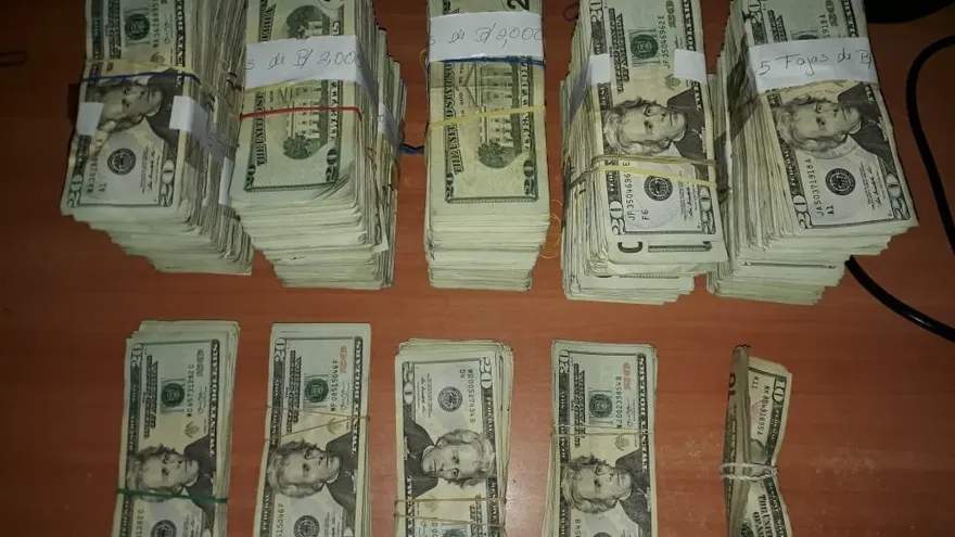 Decomisan más de 100 mil dólares dentro de una embarcación en BOcas del Toro