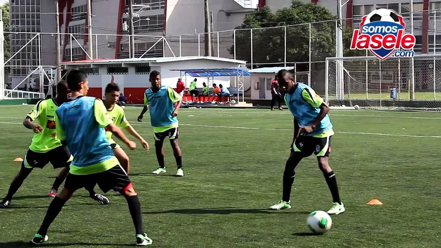 Los mundialistas siguen trabajando con miras a Emiratos Árabes Unidos