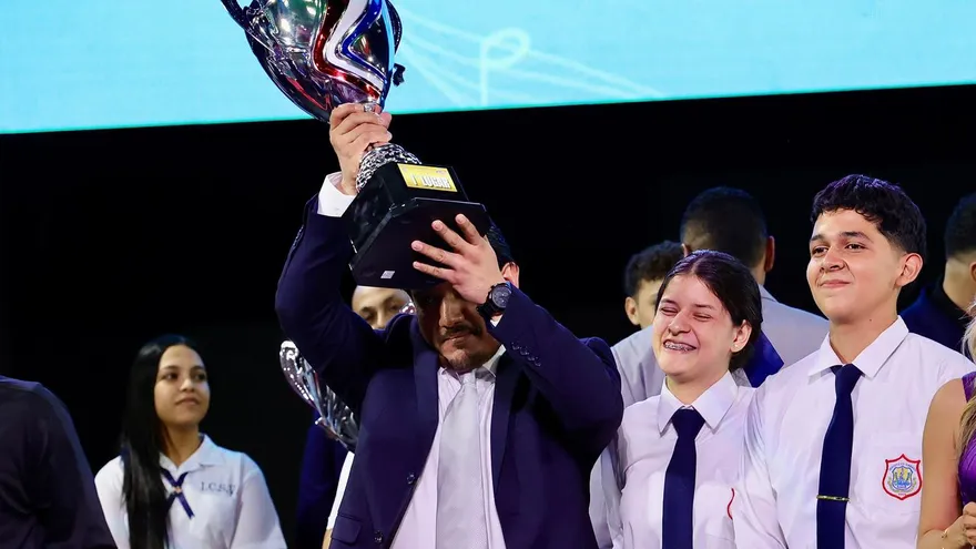 La banda de música del Instituto Urracá, Veraguas ganó el priemr lugar del concurso de bandas estudiantiles 2025.