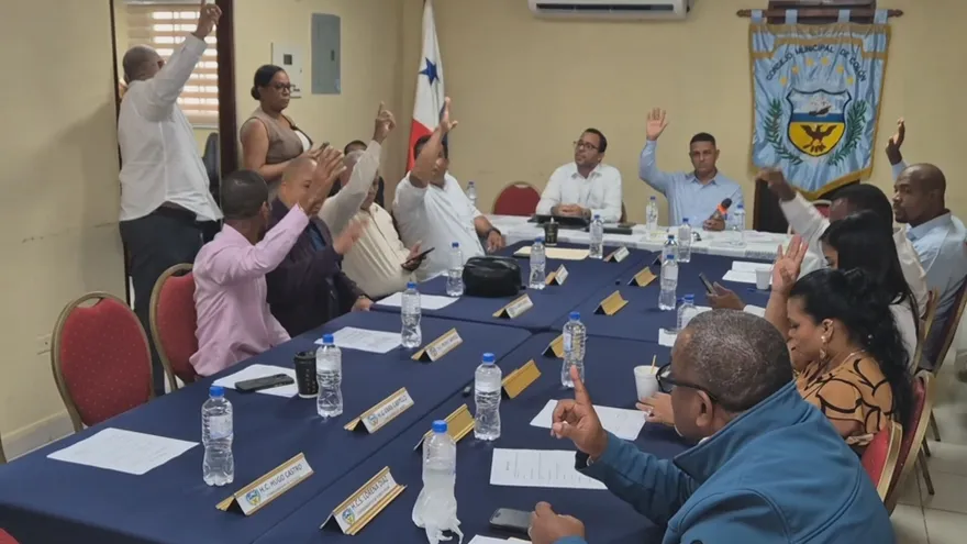 Concejo Municipal de Colón aprueba propuesta para cobrar $5 a turistas de cruceros