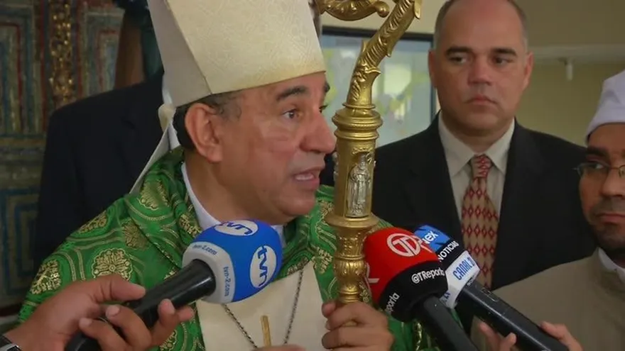 Monseñor Ulloa lamenta atentados en Francia