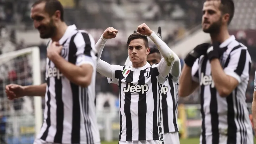 Juventus gana el derbi de Turín pero Higuaín se lesiona