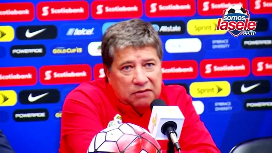 El 'Bolillo' Gómez ve difícil la vuelta de Blas Pérez