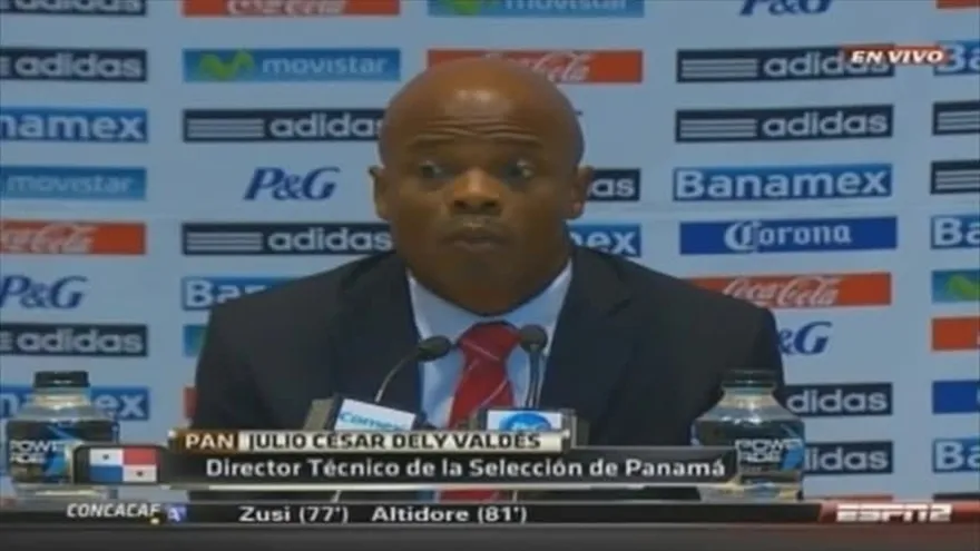 Conferencia de prensa, Julio Dely Vald