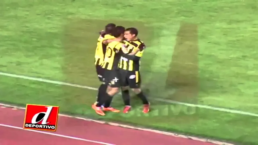 Mira como todo un estadio en Bolivia grita los goles del panameño Boris Alfaro (The Strongest)