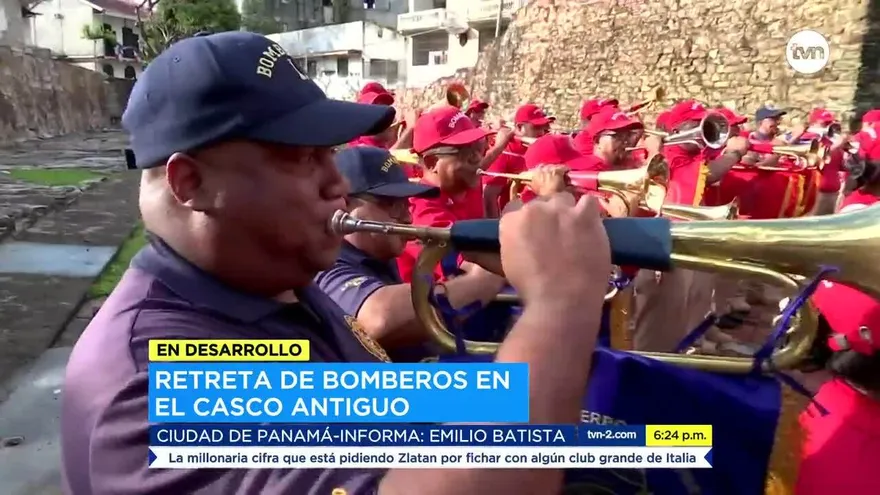 Bomberos realizan retreta en Casco Antiguo