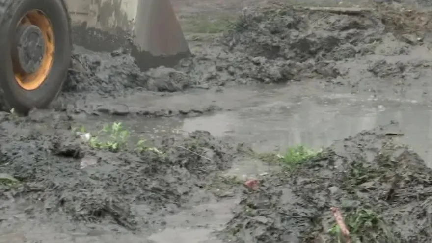 Molestia por desborde de aguas servidas en Paraíso