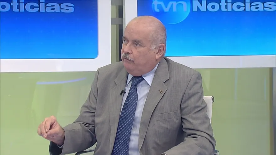 Miguel Antonio Bernal, Abogado y catedrático