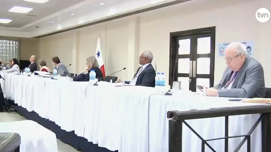 Tercer día de entrevista a aspirantes a magistrados