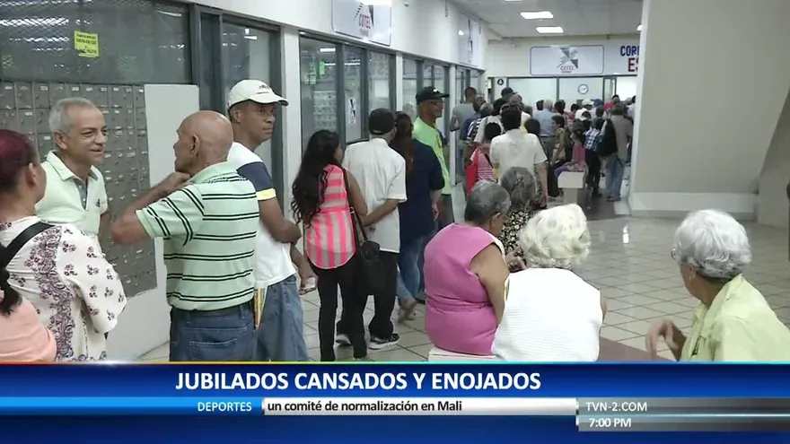 Jubilados molestos por atrasos en sus pagos