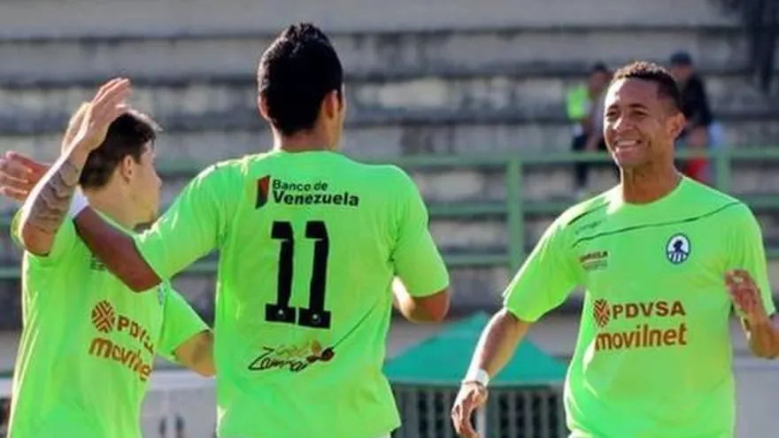 Panameños dominan la tabla de goleadores en Venezuela