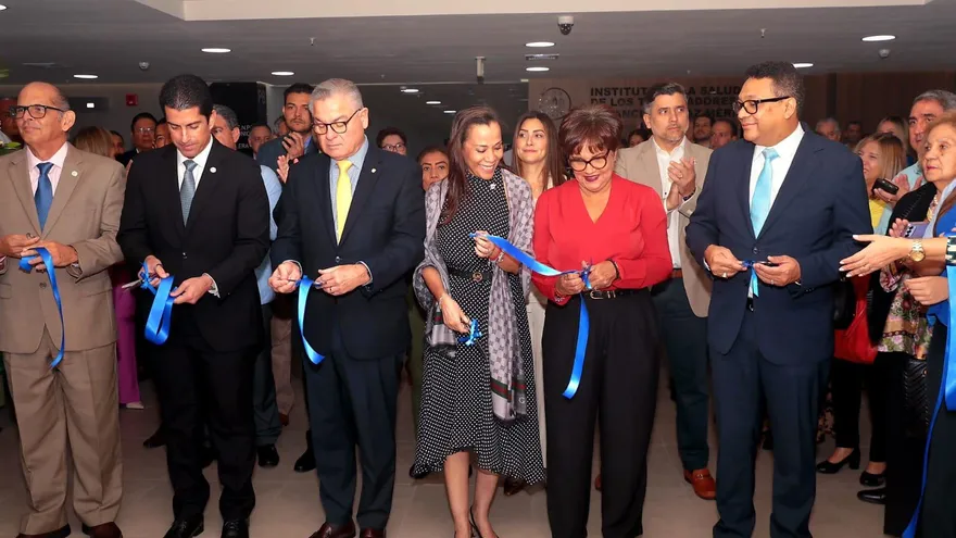 Inauguran el Instituto de la Salud de los Trabajadores Dr. Francisco Díaz Mérida.