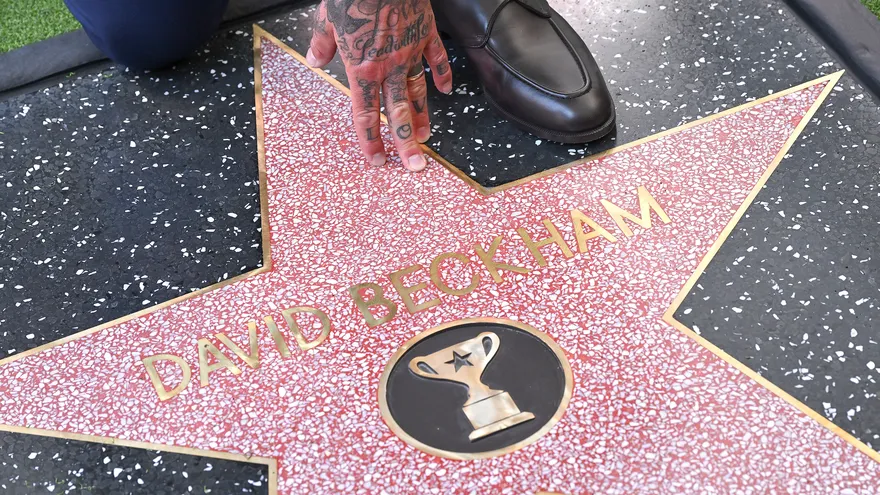 David Beckham toca su estrella