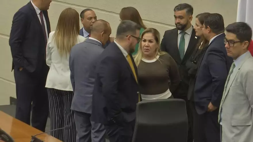 Diputados acuerdan aprobar receso del pleno y continuar el lunes con las sesiones extraordinarias
