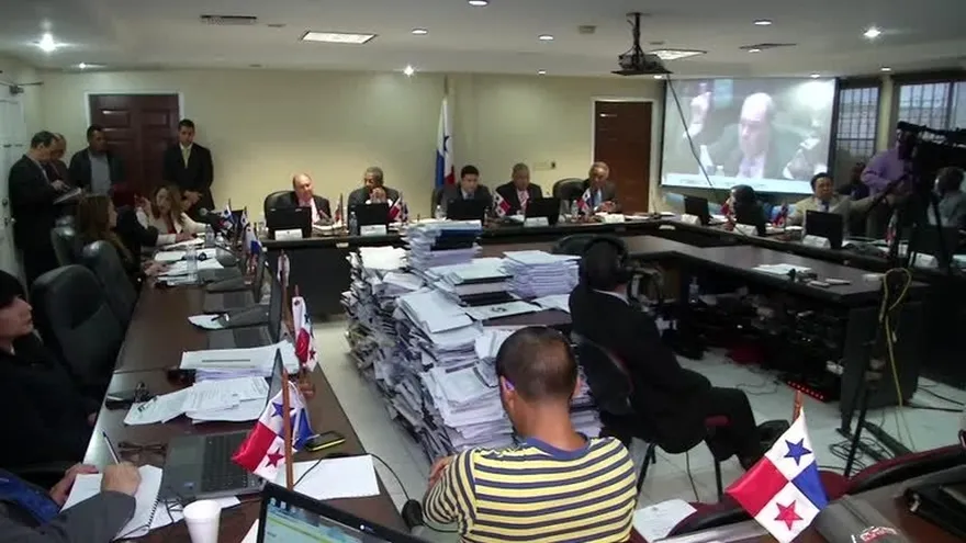 Suplentes de representantes y alcaldes tendrán un salario