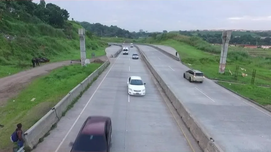 Protesta por puente en Altos de la Torre genera polémica