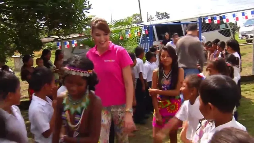 Visita niños pro Darién