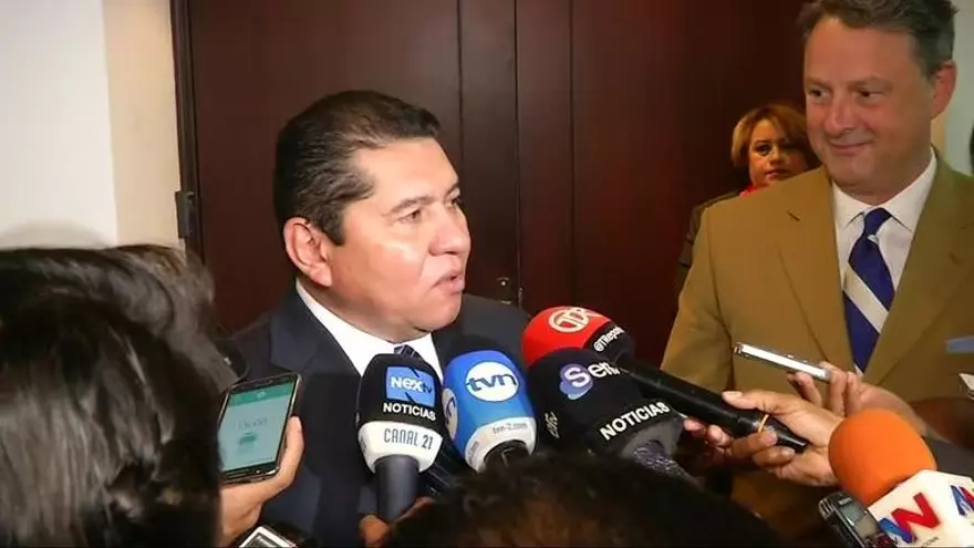John Feeley visitó la Asamblea Nacional.