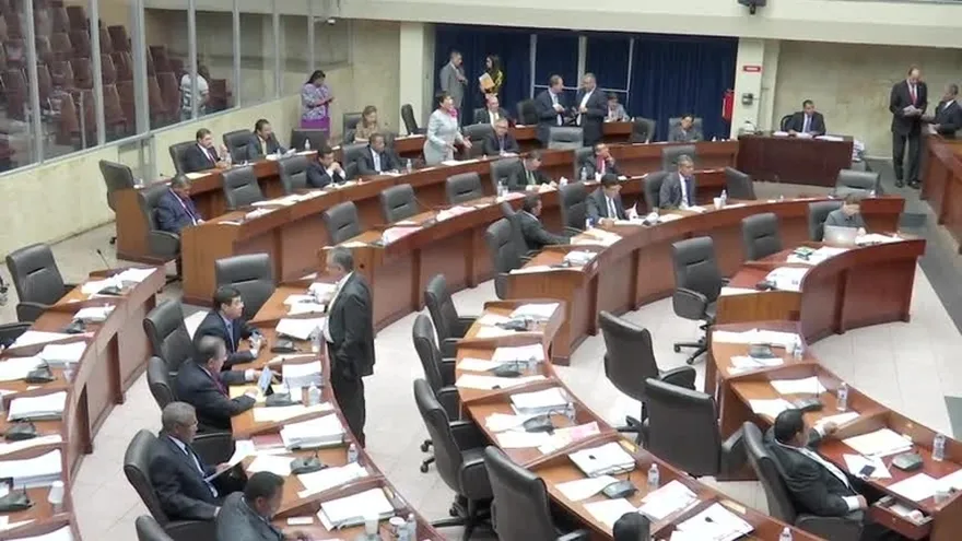 Bonos navideños para empleados de la Asamblea