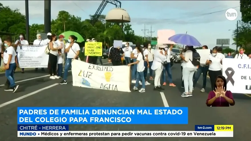 Padres de familia de un colegio en Chitré vuelven a protestar