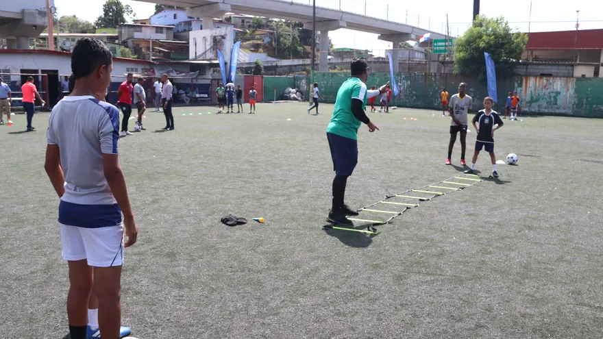 Inician clínicas deportivas en San Miguelito