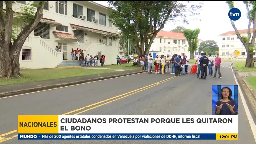 Ciudadanos inconformes por ser excluidos del programa vale digital