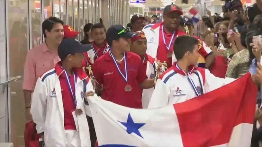 Reciben a los peloteros Sub-12 ganadores de medalla de bronce