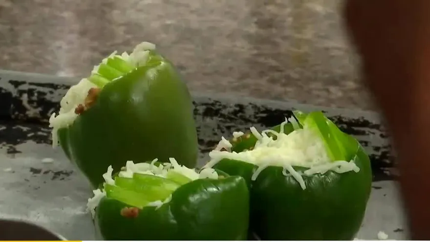 Estudiantes se enfrentan en competencia sobre química