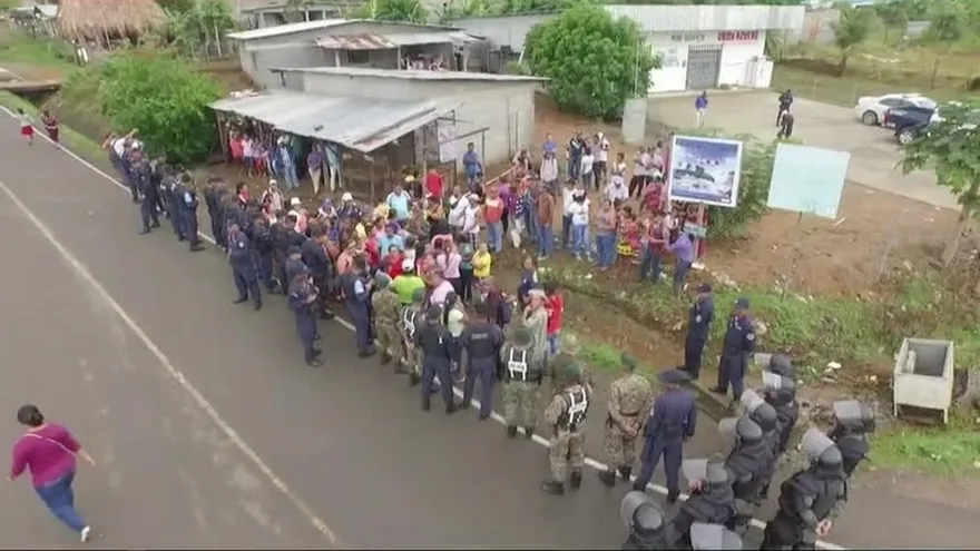 Invasores cierran vía Panamericana en Chepo