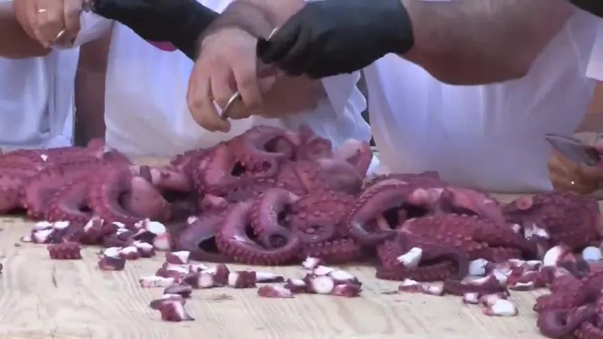 Tapa gigante de pulpo en O Carballiño