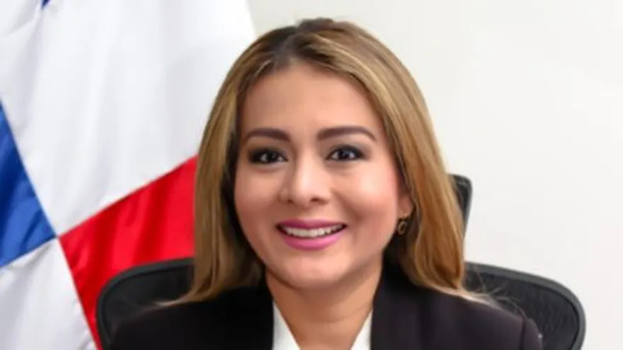Aprehenden a exsecretaria del contralor Gerardo Solís por presunto enriquecimiento injustificado