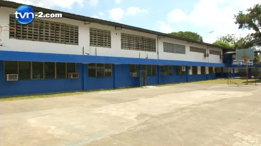 El año escolar 2015 comienza con tareas pendientes