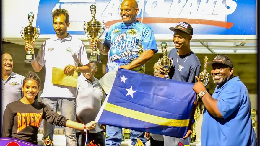 El Drag Race A/GG1 de Panamá y el Black Max de Curazao unieron fuerzas en el certamen